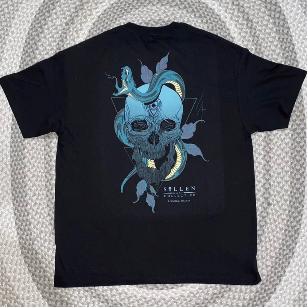 Sullen shirt Size L